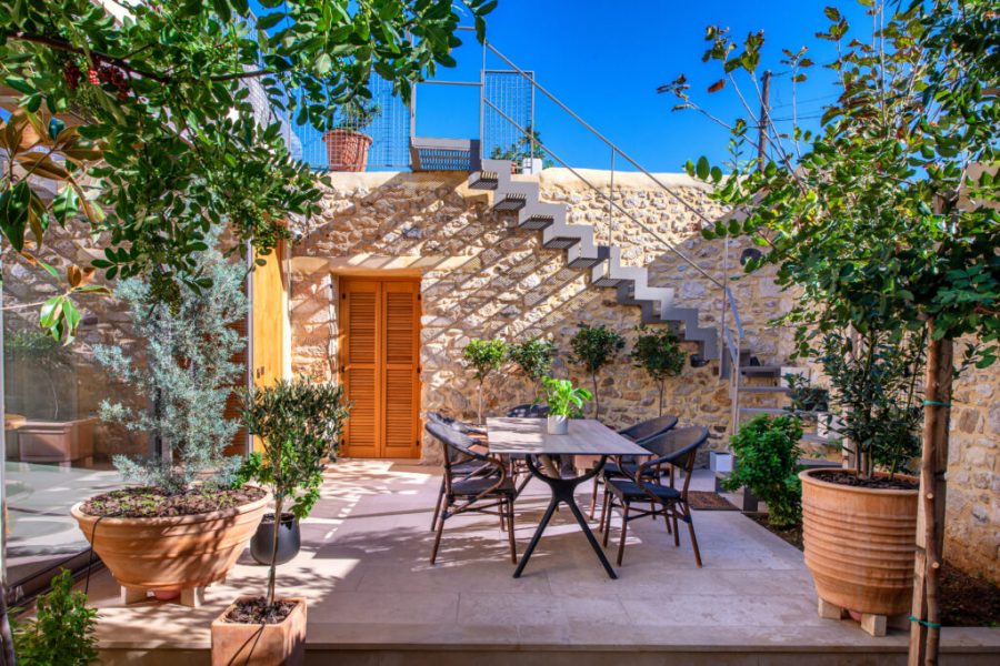 "Villa La Casa Del Sal" Luxusvilla im Zentrum von Heraklion mit atemberaubendem Blick auf den Hafen - https://www.immomaxx.de/immobilien/haus-zweifamilienhaus-in-iraklion-creta-kaufen-2923/