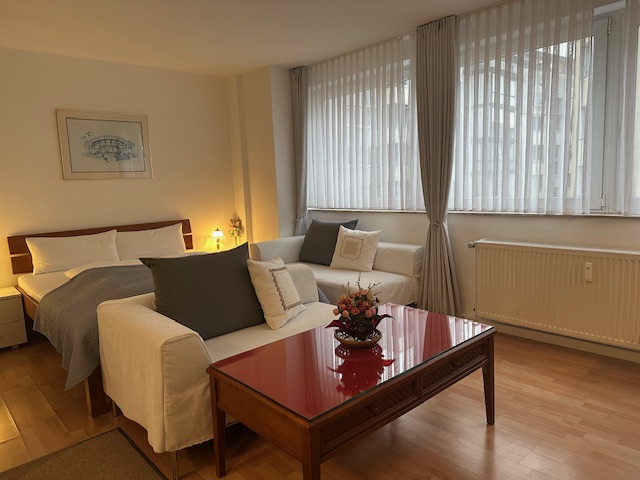 Möbliertes Apartment in Uninähe - https://www.immomaxx.de/immobilien/wohnung-apartment-in-koeln-mieten-3633/