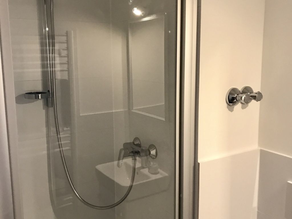 Apartment, Einbauküche und Sonnenterrasse - Photo 4