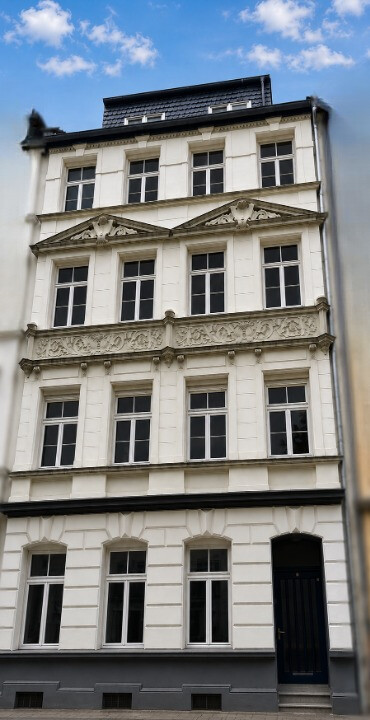 Sanierungsbedürftiges MFH - leerstehend - https://www.immomaxx.de/immobilien/haus-mehrfamilienhaus-in-koeln-muelheim-kaufen-3709/