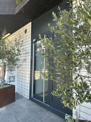 Das Lage Plus : : Lebensraum für Wasserliebhaber : : Elegantes Wohnen in direkter Rheinnähe, 50996 Köln, Rodenkirchen, Etagenwohnung